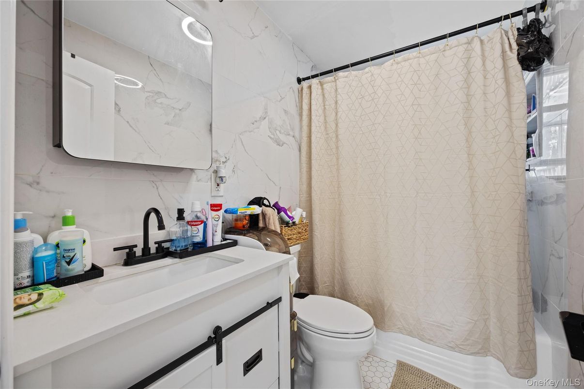 Bathroom, Interior, Marble Walls