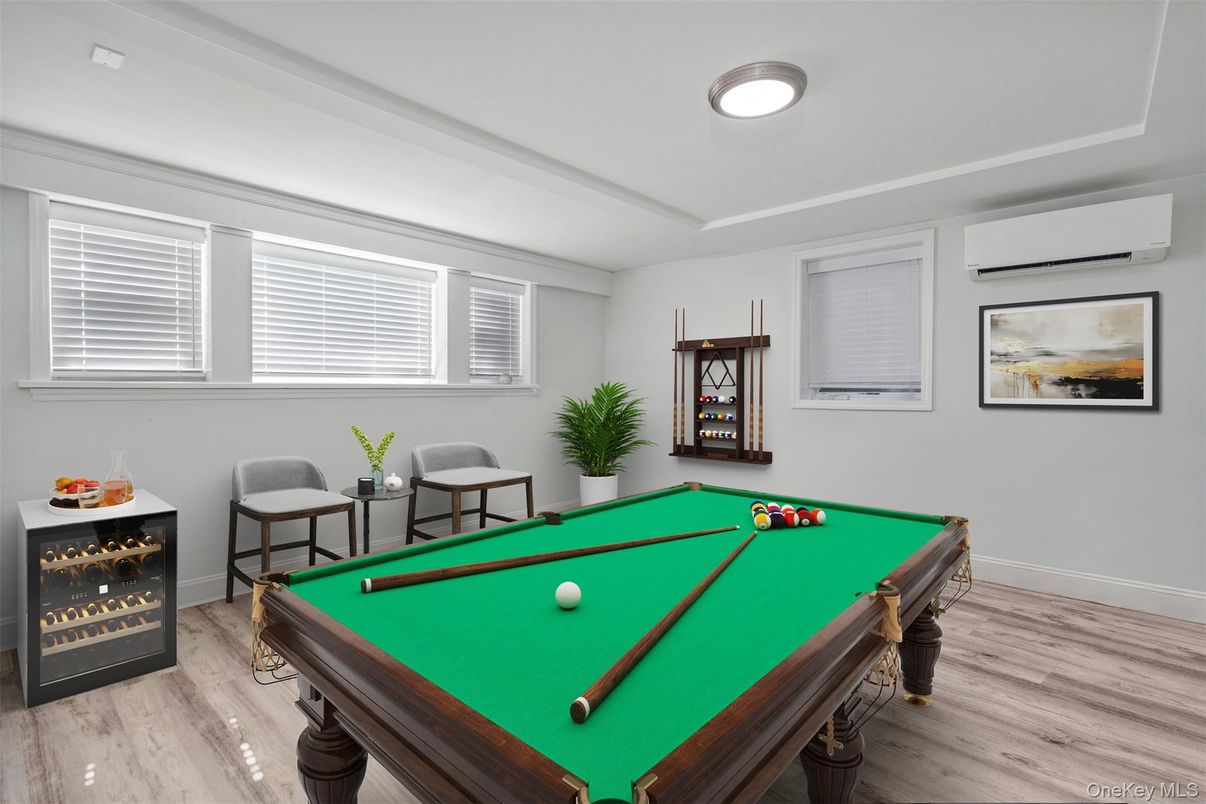 Billiard Table, Game Room, Interior, Wood Texture Flooring