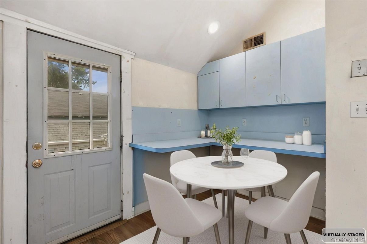 Dining room, Interior, Kitchen, Recessed Lighting, Wood Texture Flooring
