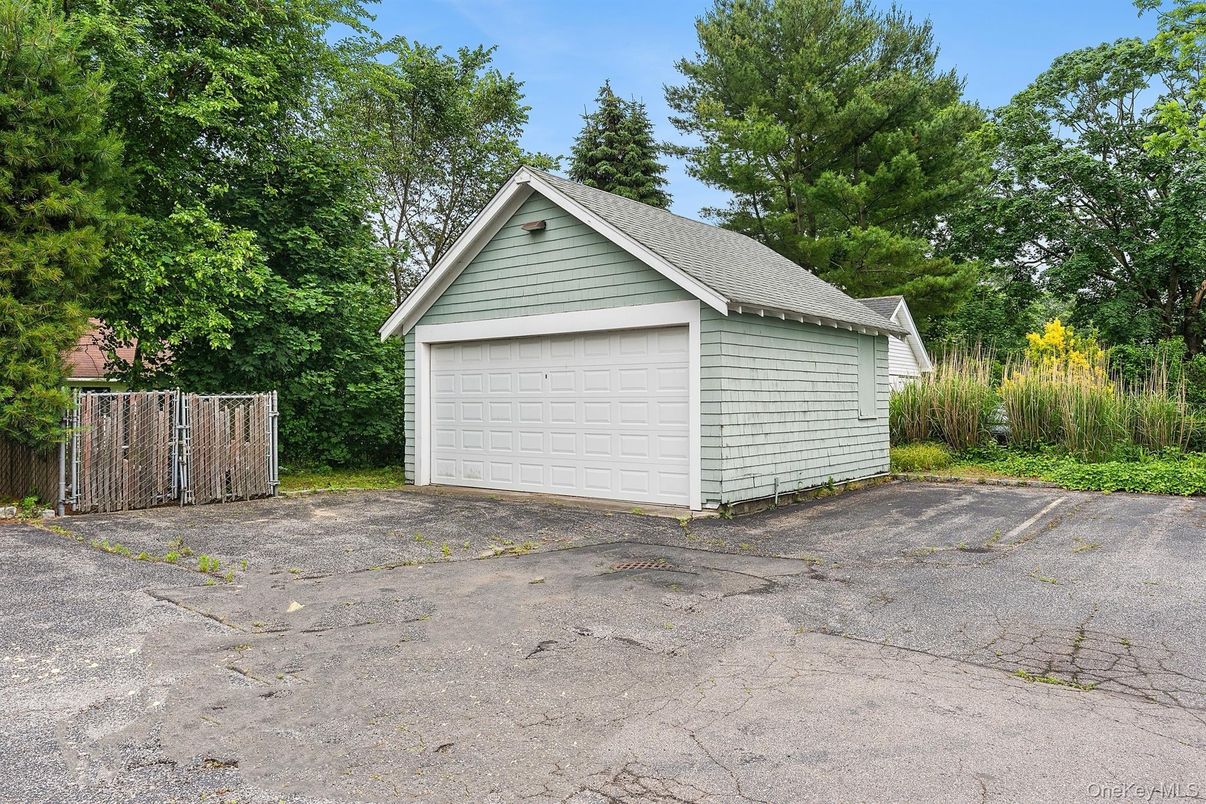 Backyard, Detached Garage, Exterior