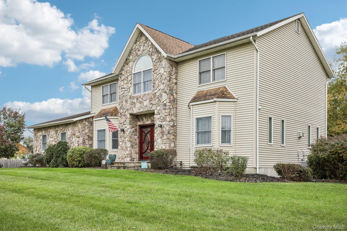 Exterior, Facade, Brick Traditional