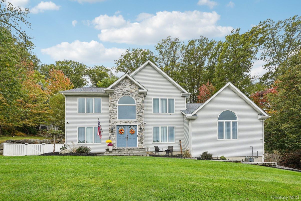 Backyard, Exterior, Facade, Farmhouse