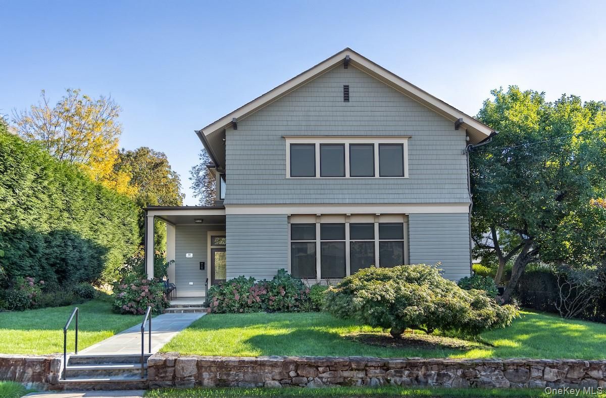 Exterior, Facade, American Craftsman