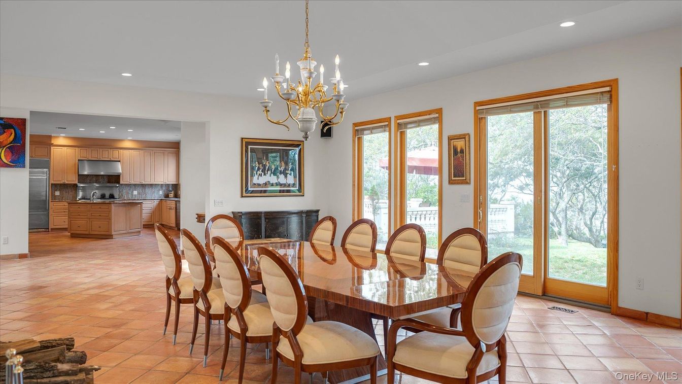 Chandelier, Dining room, Interior, Kitchen, Recessed Lighting