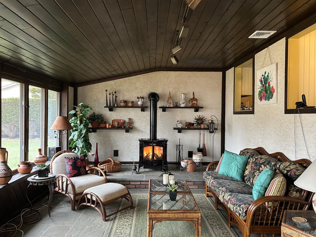 Fireplace, Interior, Living room