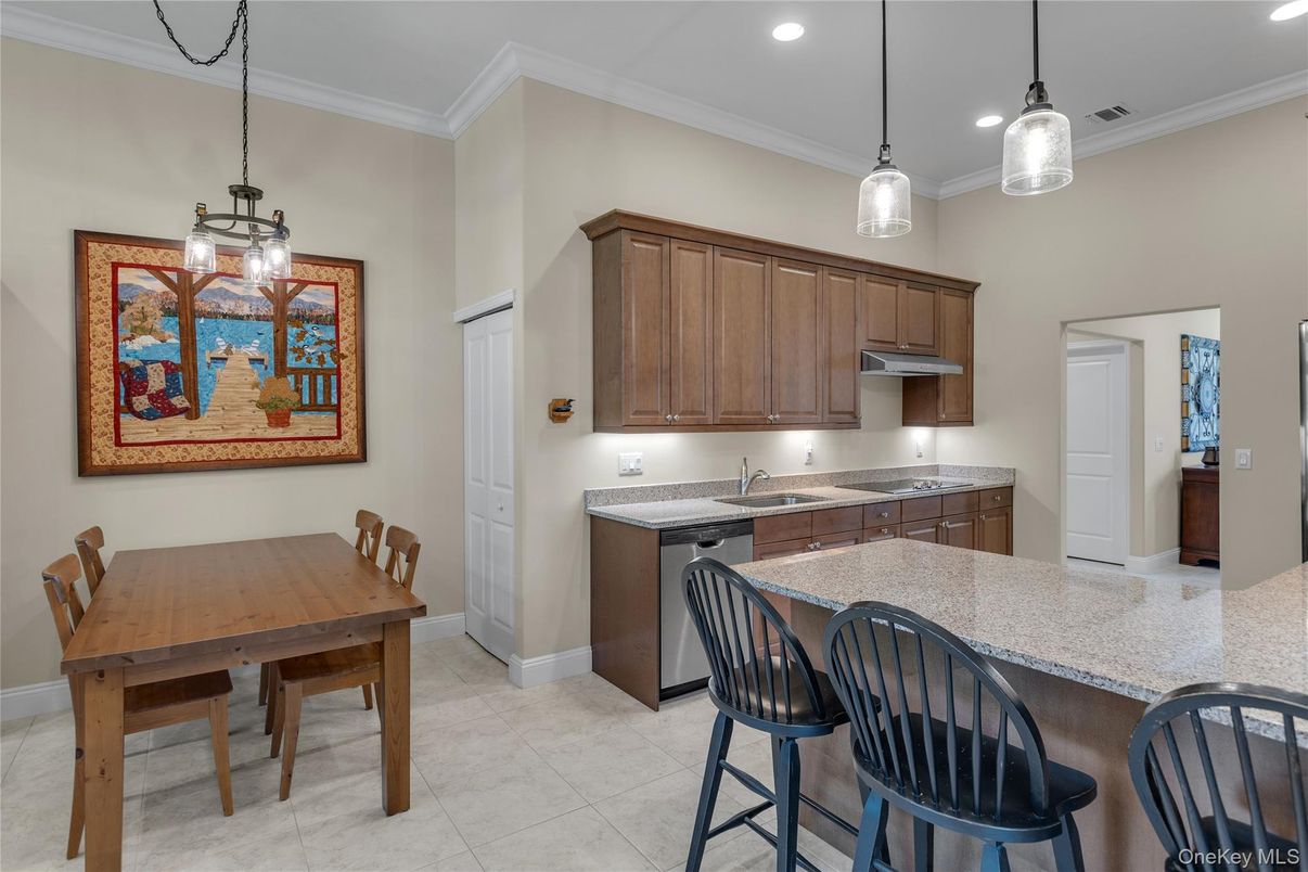 Dining room, Interior, Kitchen, Pendant Lights, Recessed Lighting