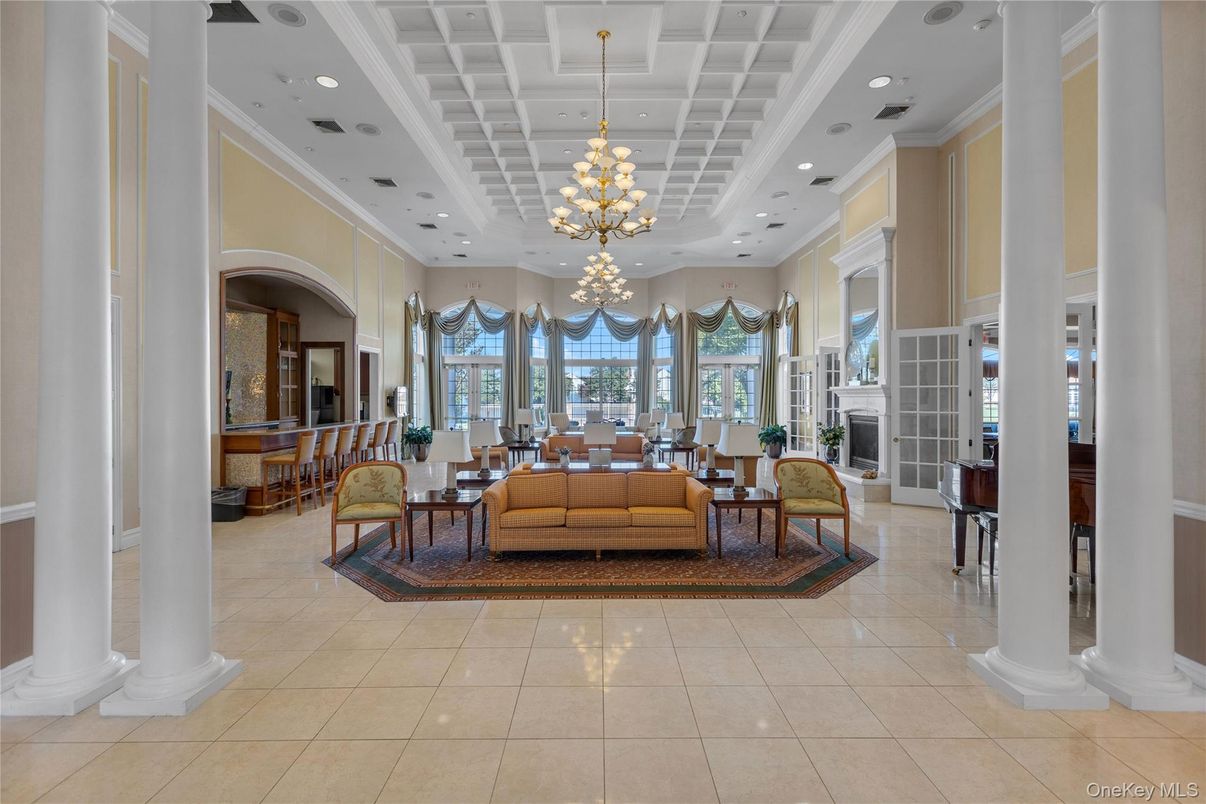 Chandelier, Dining room, Interior, Living room, Pendant Lights, Recessed Lighting