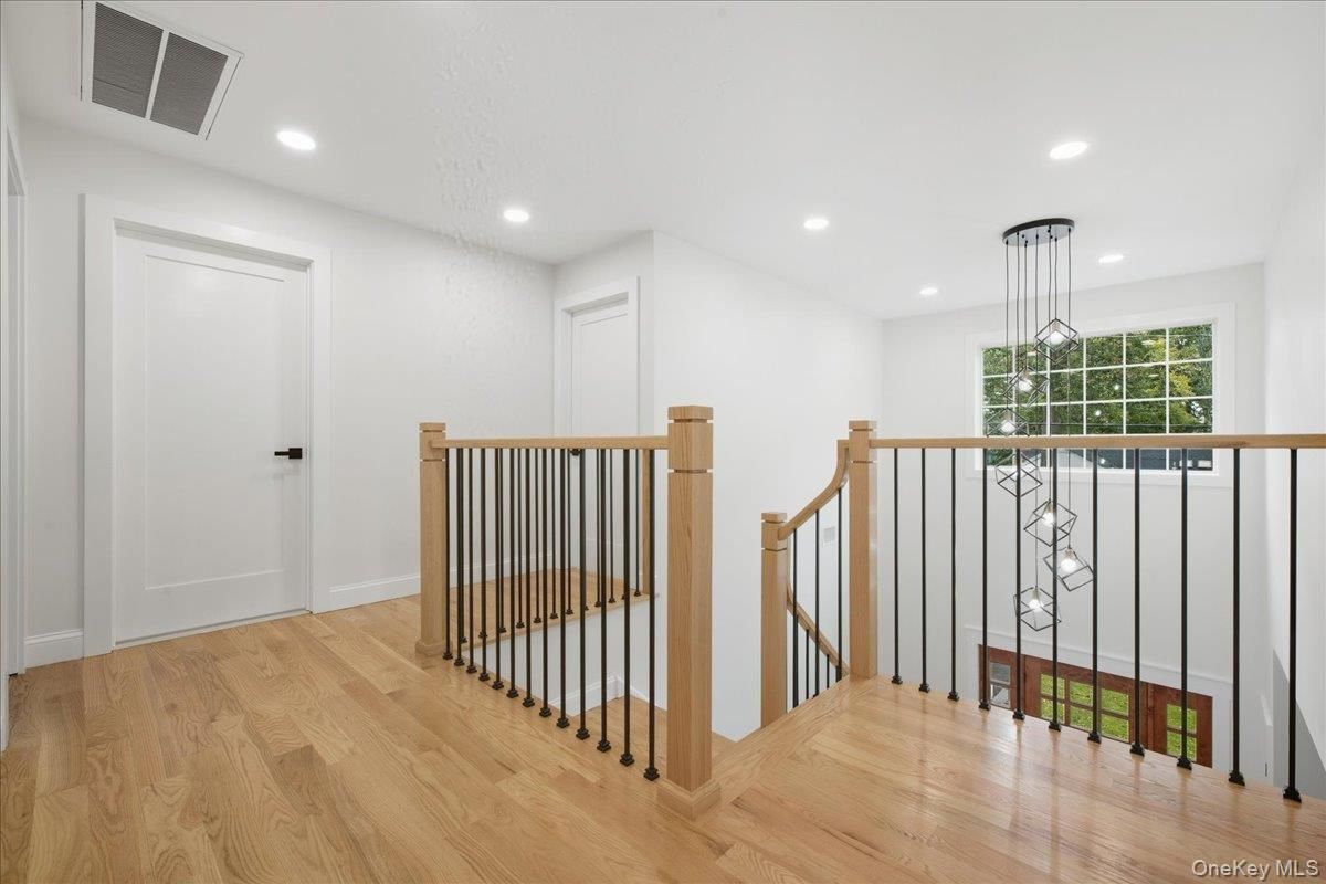 Interior, Pendant Lights, Recessed Lighting, Wood Texture Flooring
