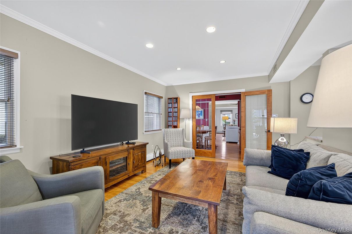 Interior, Living room, Recessed Lighting, Wood Texture Flooring