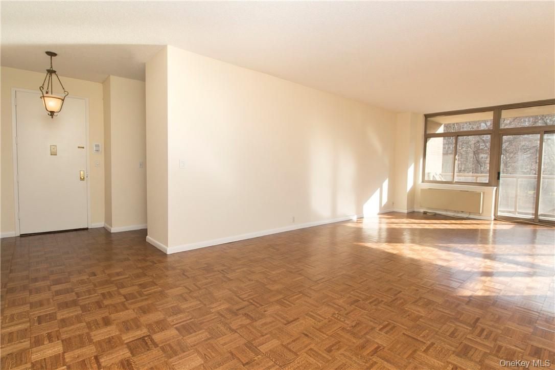 Empty room, Interior, Pendant Lights, Wood Texture Flooring