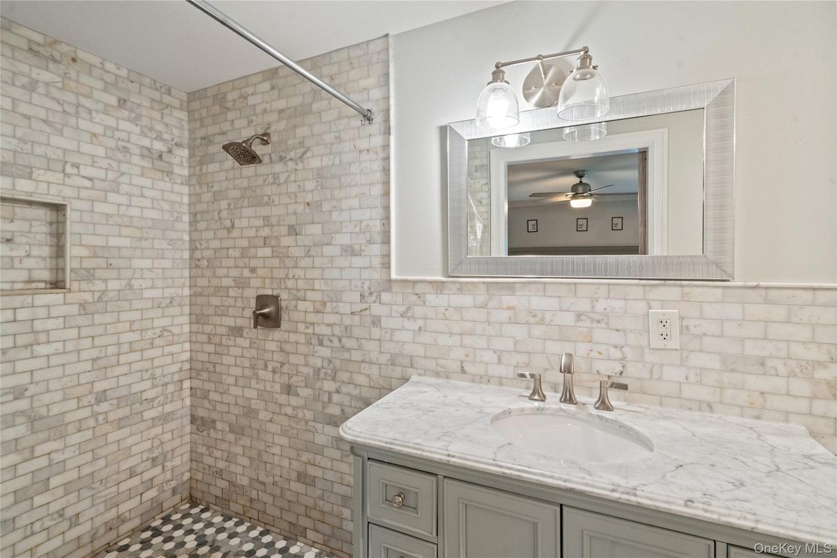 Bathroom, Interior, Stone Walls