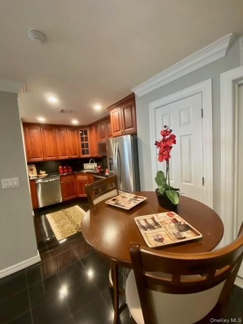 Dining room, Interior, Kitchen, Recessed Lighting, Stainless Steel Appliances