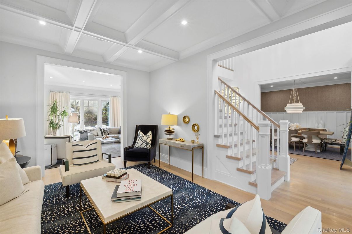 Dining room, Interior, Living room, Pendant Lights, Recessed Lighting, Wood Texture Flooring
