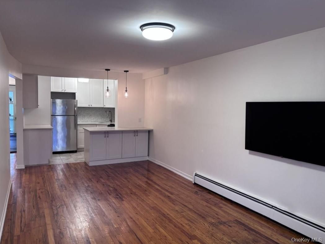 Interior, Kitchen, Pendant Lights, Wood Texture Flooring