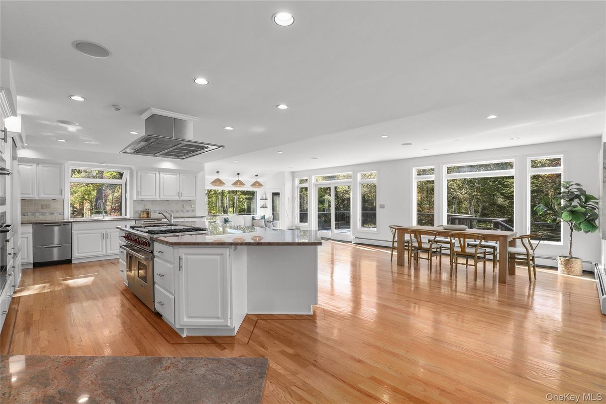 Dining room, Interior, Kitchen, Recessed Lighting, Stainless Steel Appliances, Wood Texture Flooring