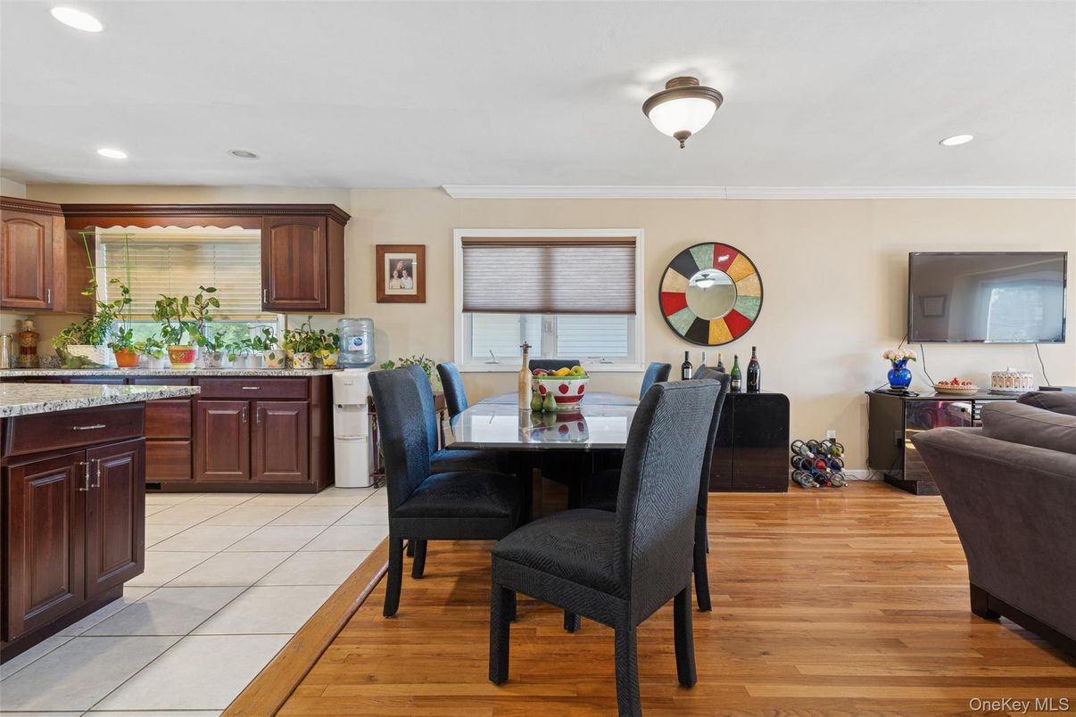 Dining room, Interior, Recessed Lighting, Wood Texture Flooring