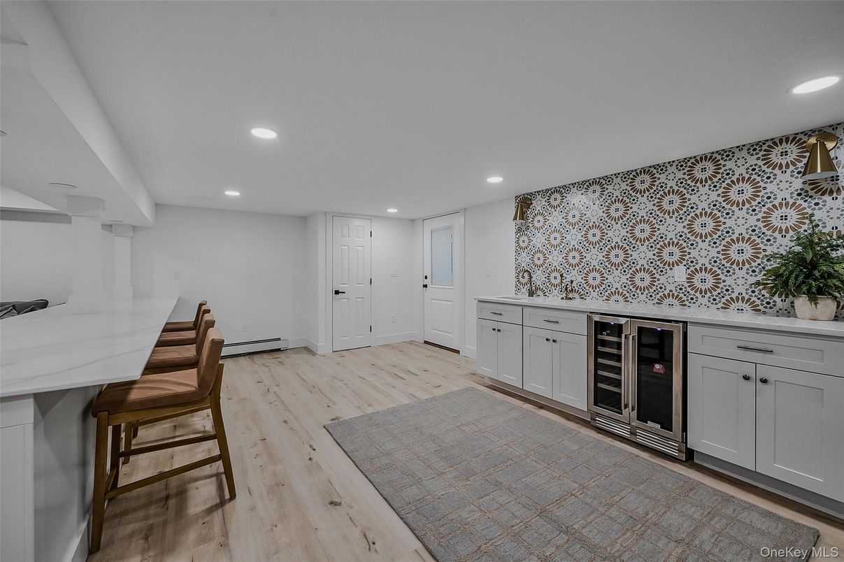 Interior, Recessed Lighting, Wood Texture Flooring