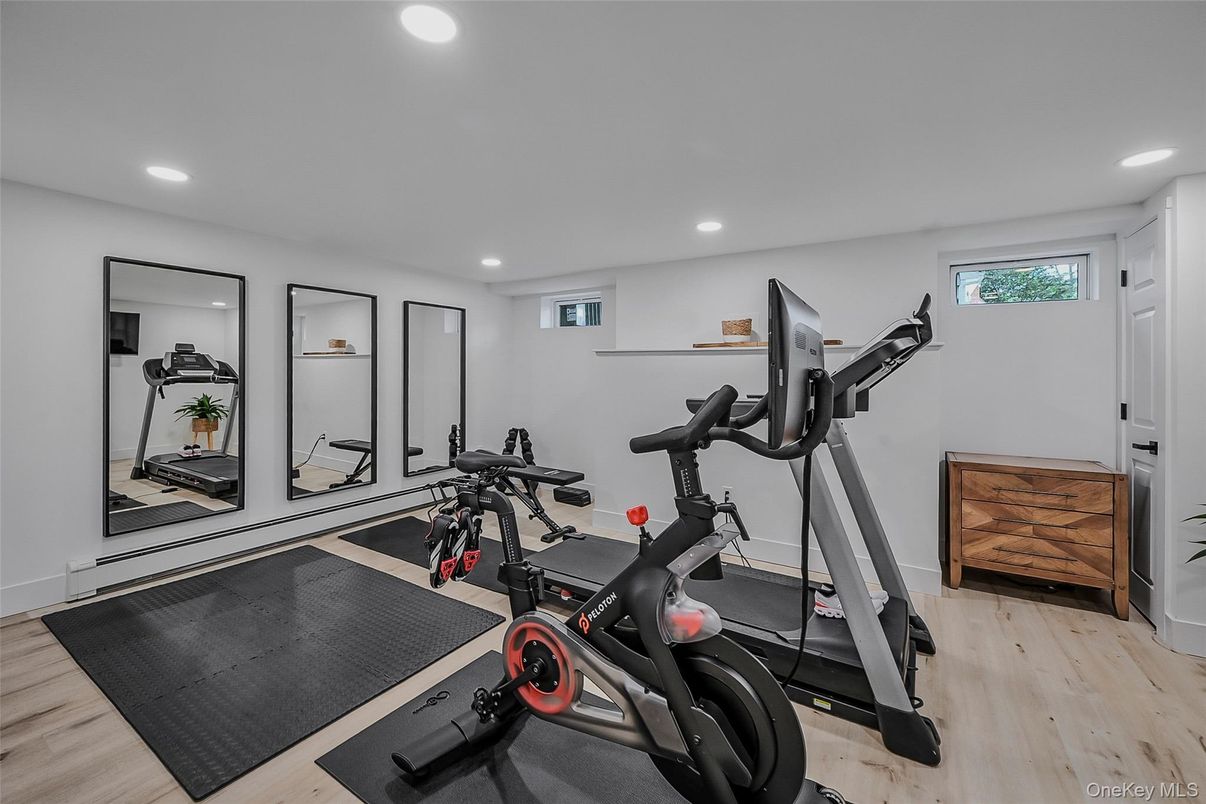 Fitness Equipment, Interior, Recessed Lighting, Wood Texture Flooring