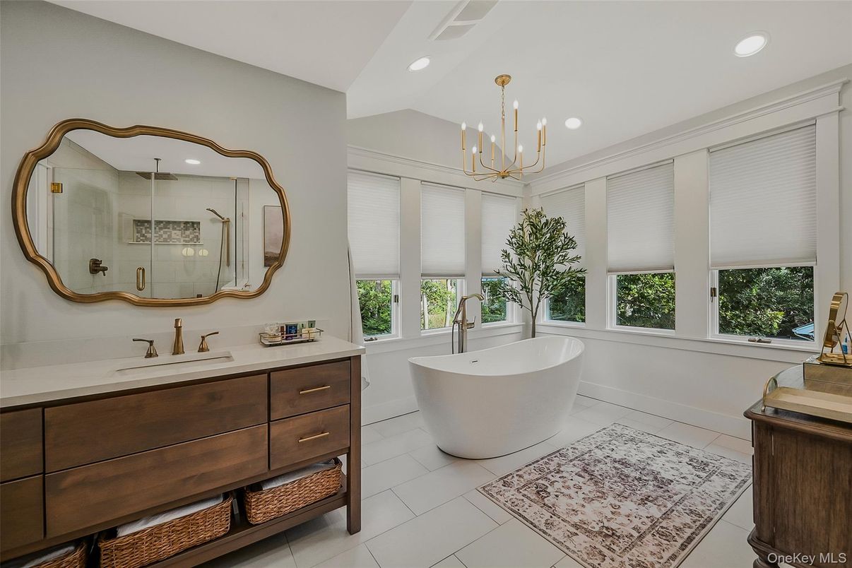 Bathroom, Dual Sink Vanities, Free Standing Baths, Interior, Pendant Lights, Recessed Lighting