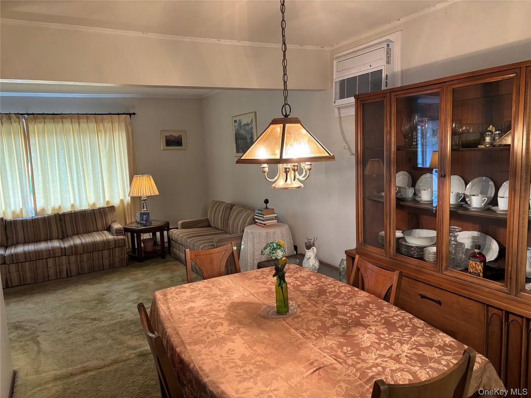 Dining room, Interior, Pendant Lights