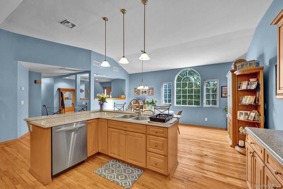 Interior, Kitchen, Pendant Lights, Wood Texture Flooring