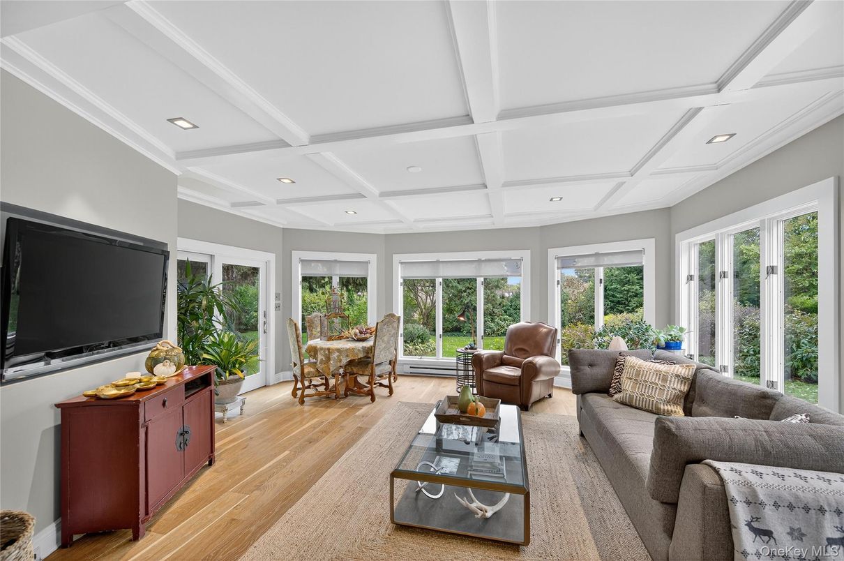 Dining room, Interior, Living room, Recessed Lighting, Wood Texture Flooring