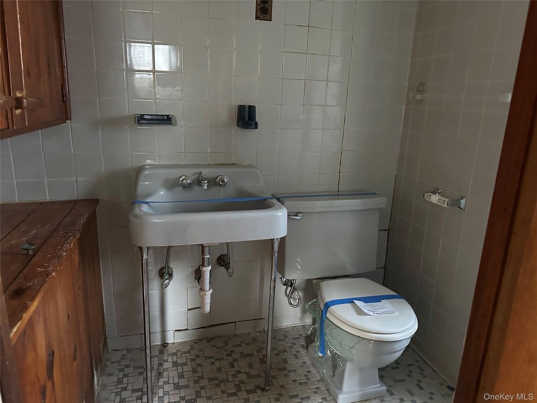 Bathroom, Interior