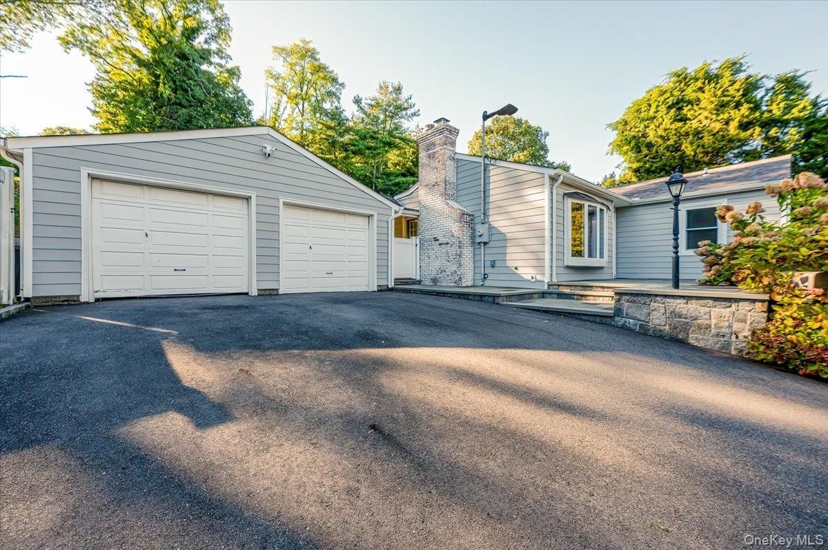 Detached Garage, Exterior
