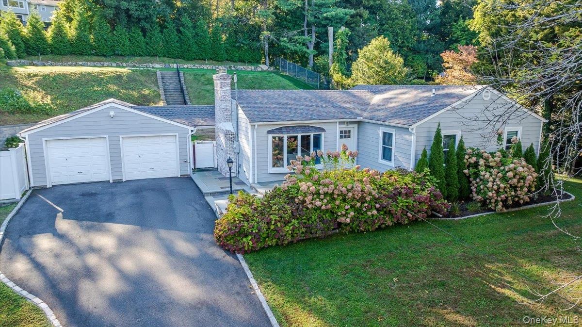 Attached, Detached Garage, Exterior, Facade, Cape Cod
