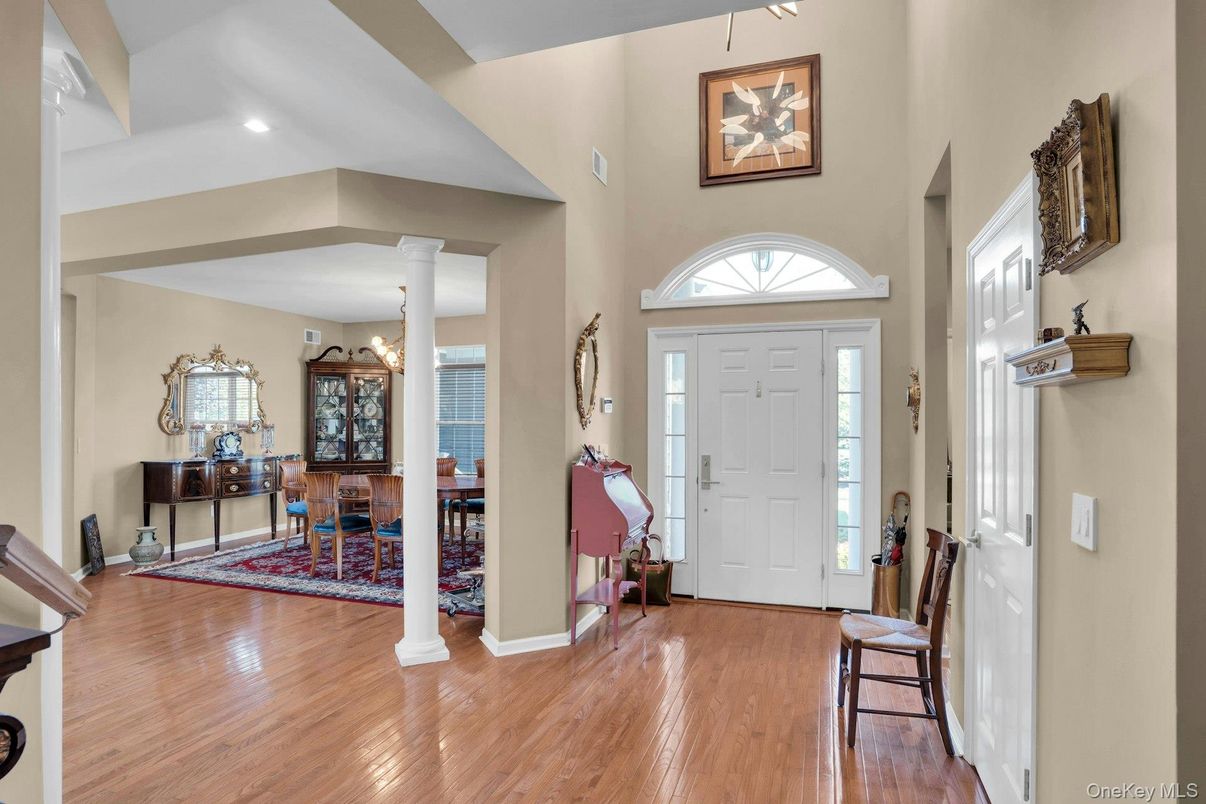 Chandelier, Dining room, Interior, Recessed Lighting, Wood Texture Flooring