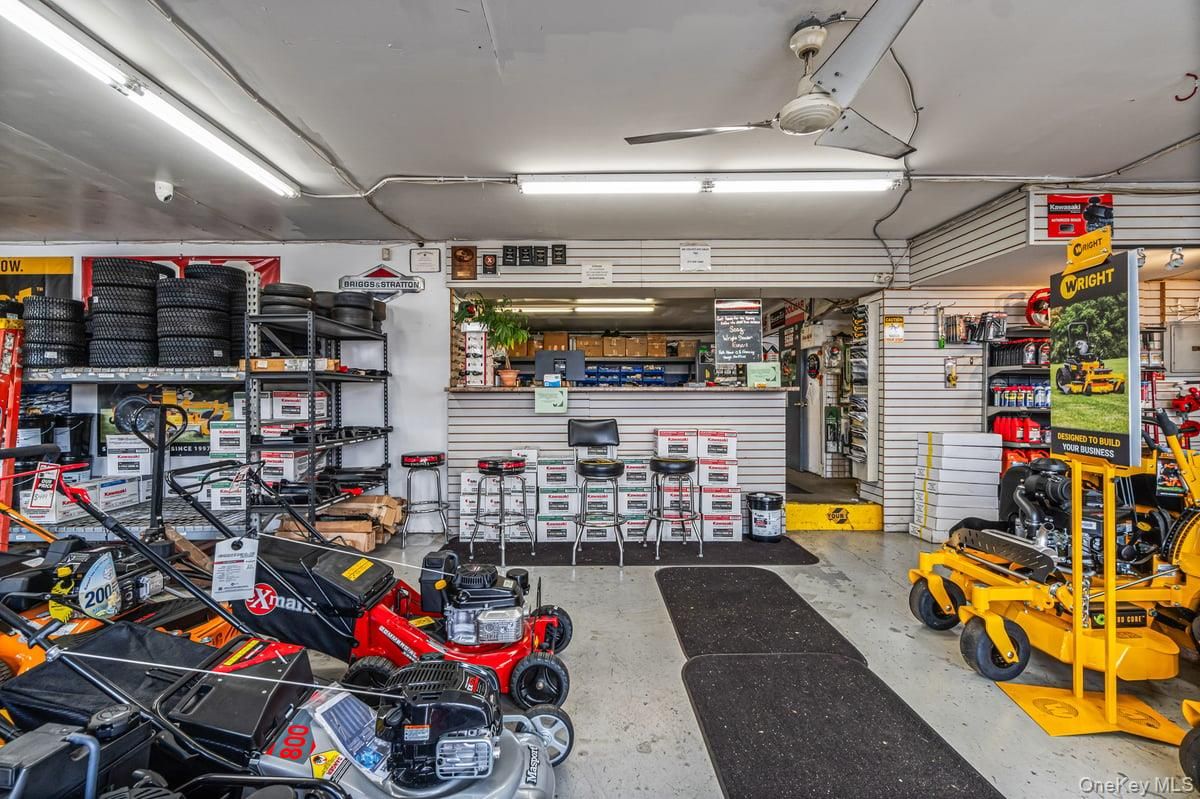 Garage, Interior