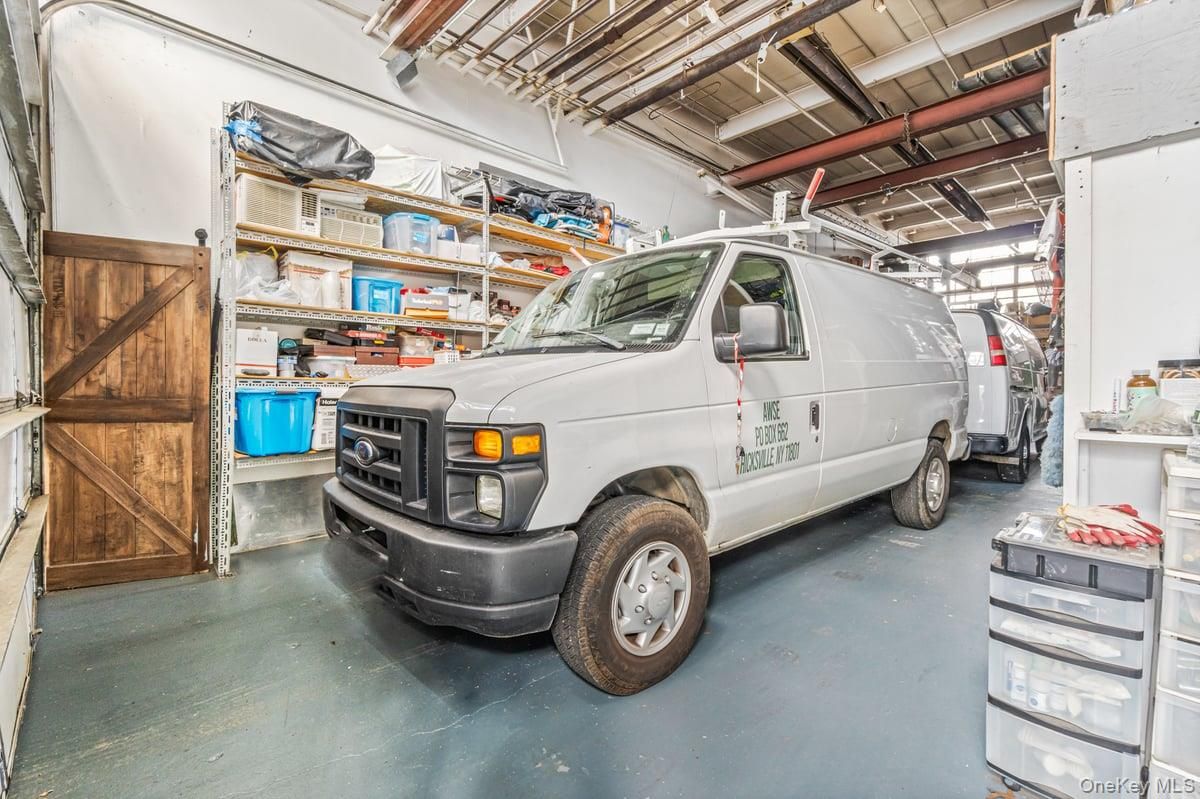Garage, Interior
