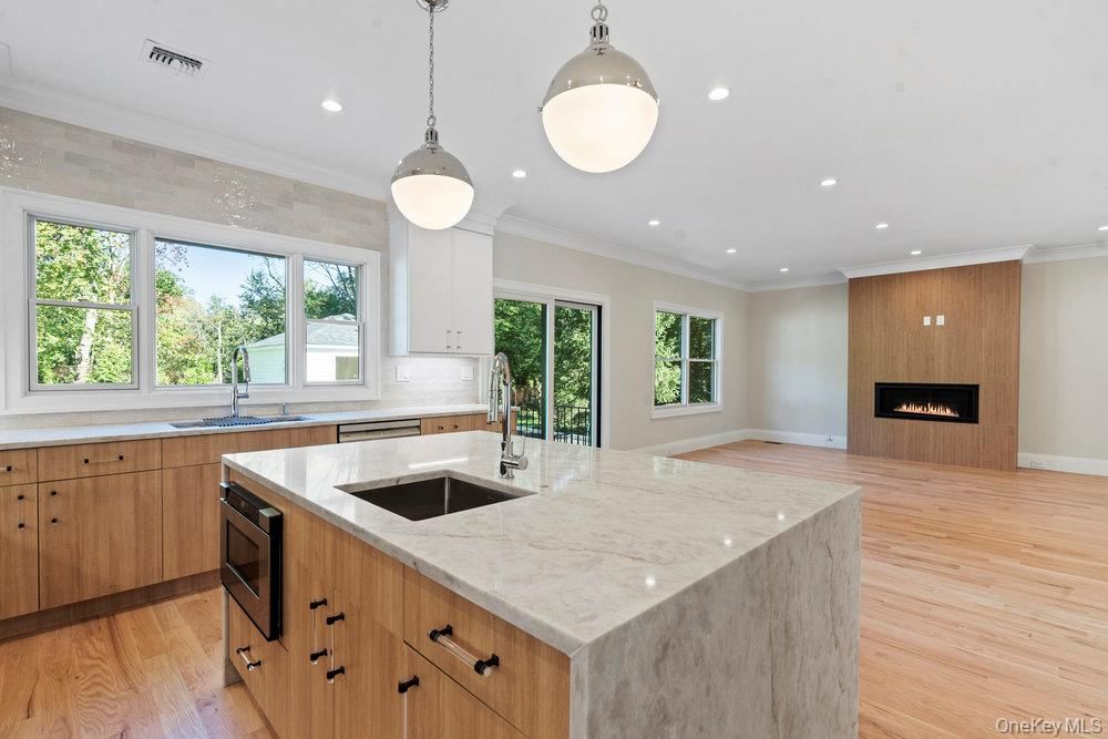 Fireplace, Interior, Kitchen, Pendant Lights, Recessed Lighting, Wood Texture Flooring