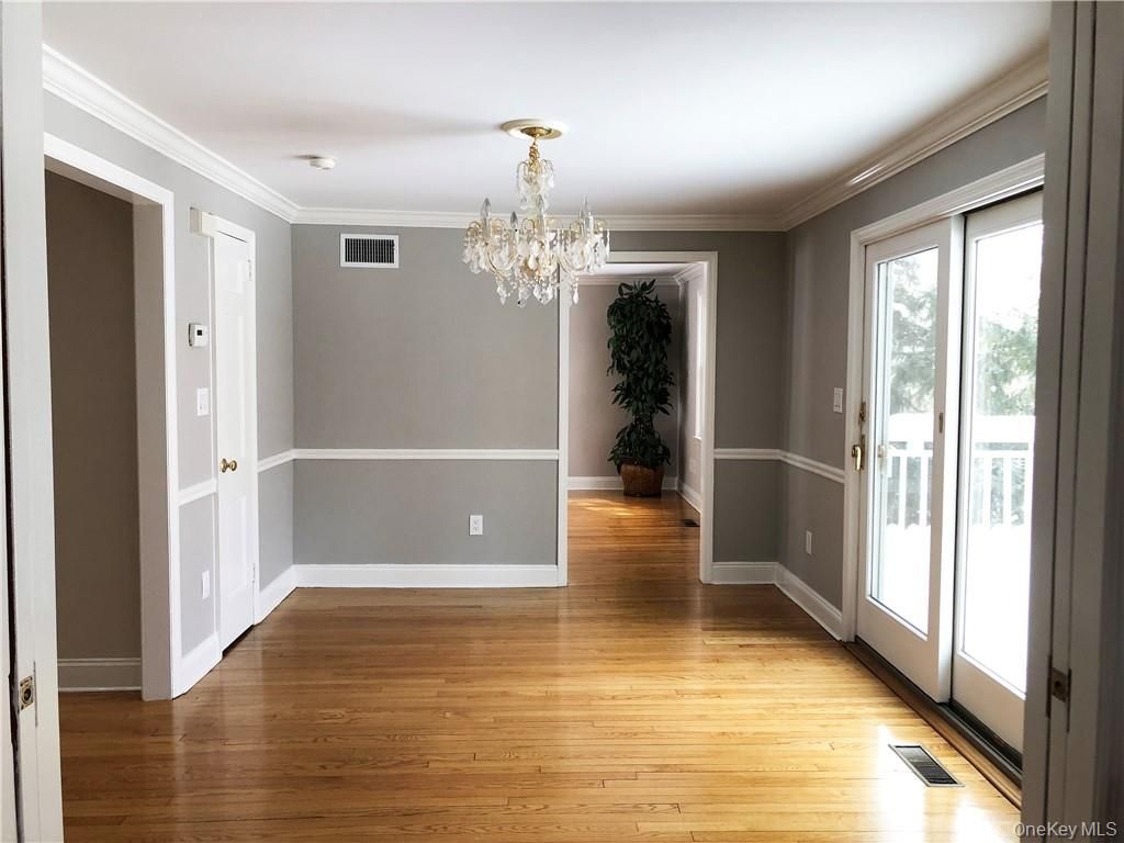 Chandelier, Empty room, Interior, Wood Texture Flooring