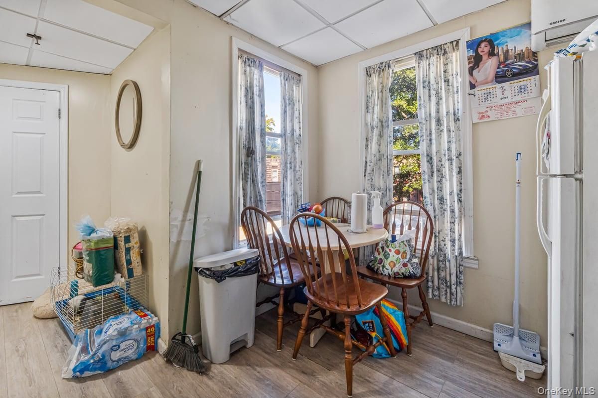 Dining room, Interior, Wood Texture Flooring