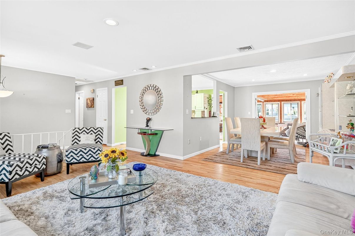 Dining room, Interior, Living room, Recessed Lighting, Wood Texture Flooring