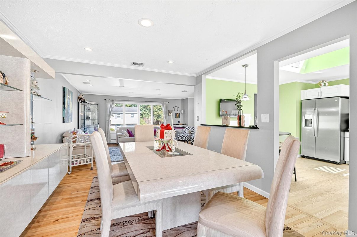 Dining room, Interior, Kitchen, Living room, Pendant Lights, Recessed Lighting, Wood Texture Flooring