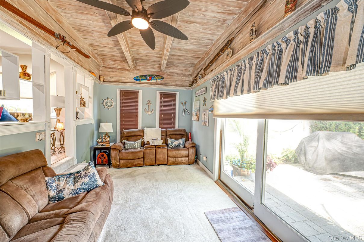 Interior, Living room, Sun Room, Wooden Ceilings