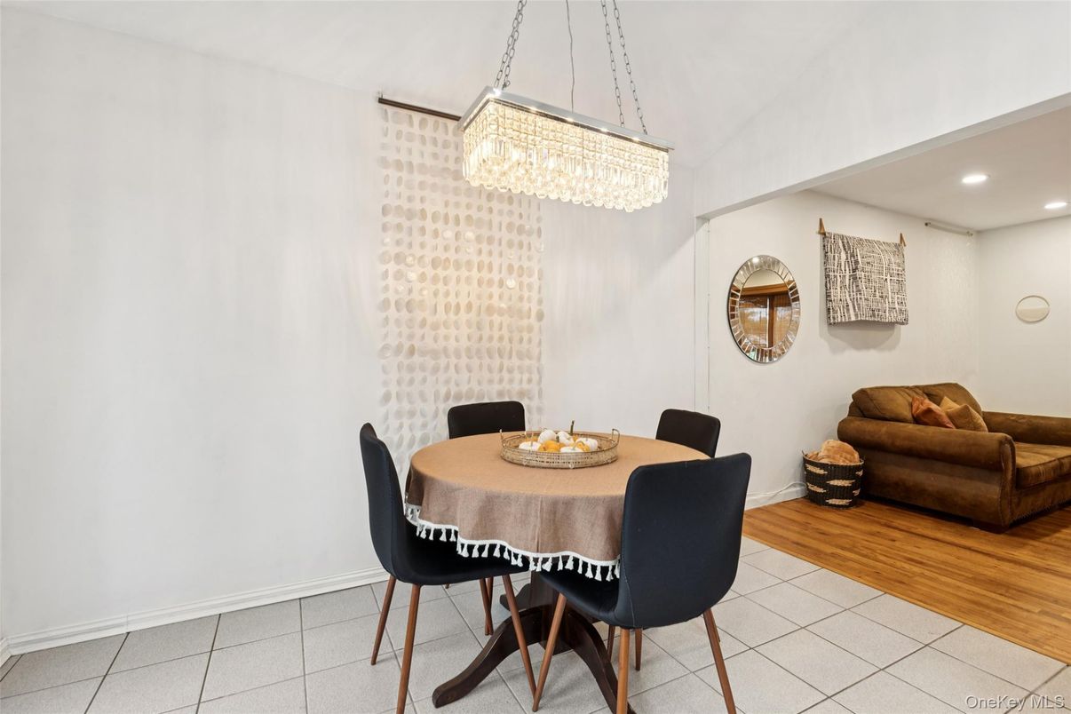 Chandelier, Dining room, Interior, Recessed Lighting, Wood Texture Flooring