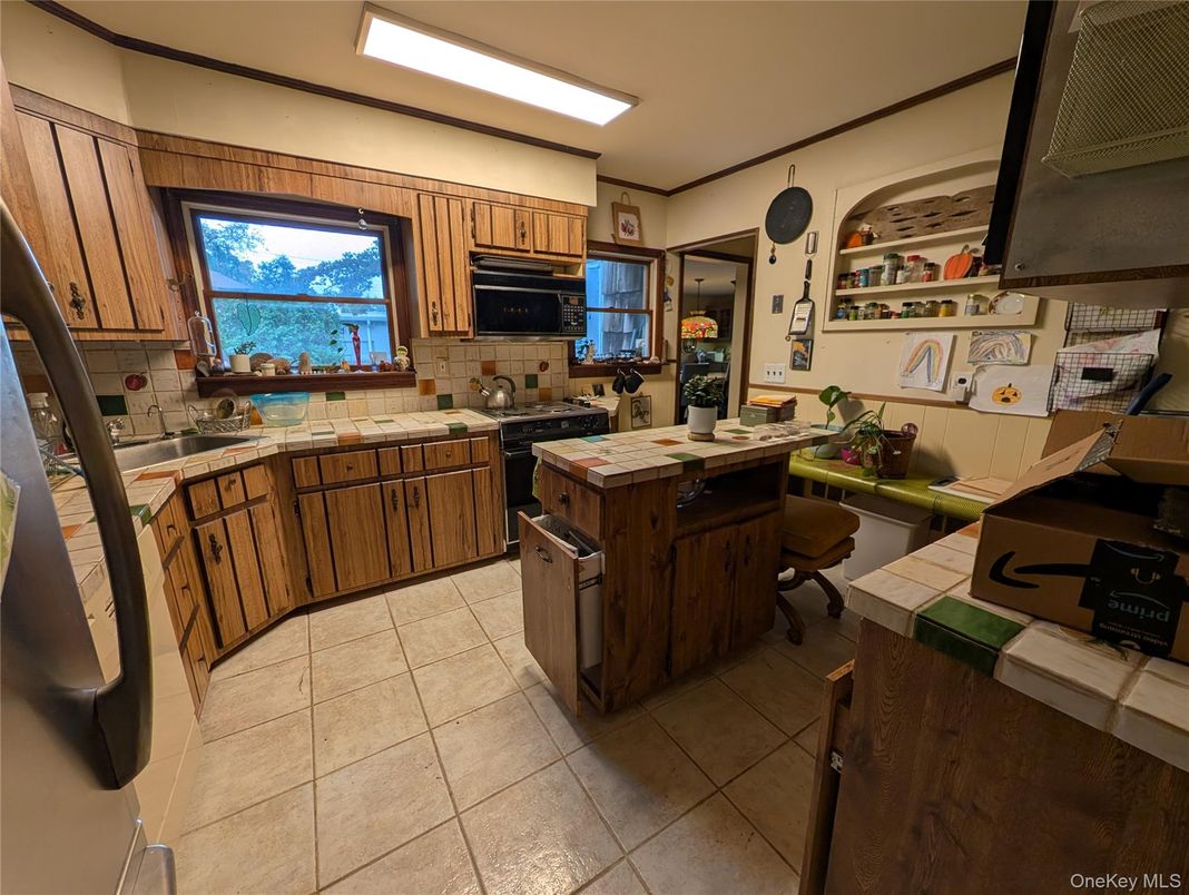 Interior, Kitchen, Tile Countertops
