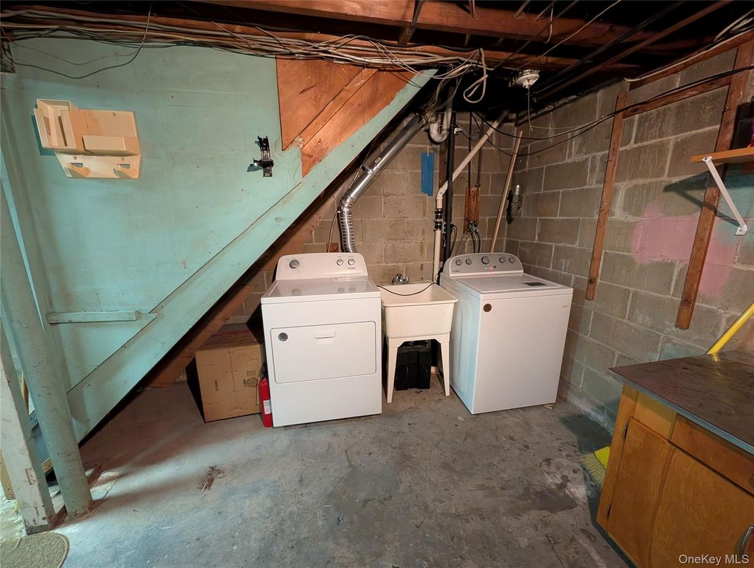 Interior, Stone Walls, Washer