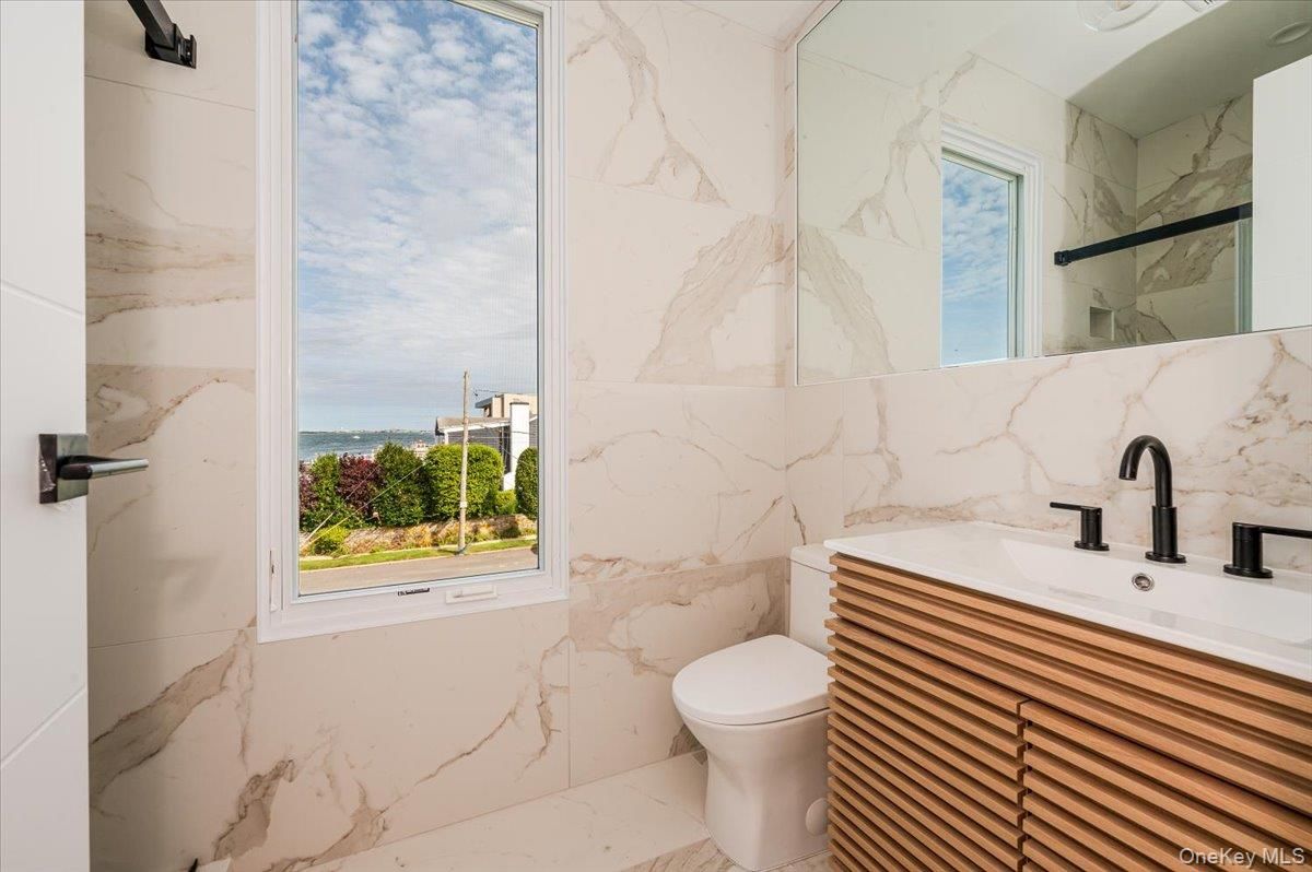 Bathroom, Interior, Marble, Marble Walls, Water