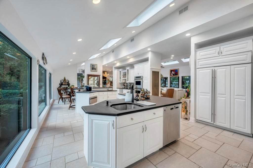 Dining room, Interior, Kitchen, Recessed Lighting, Stainless Steel Appliances