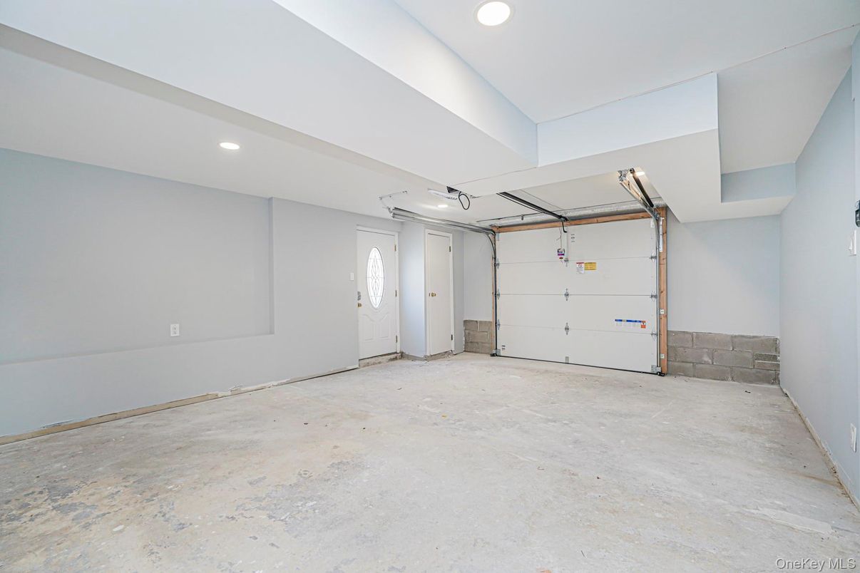 Garage, Interior, Recessed Lighting