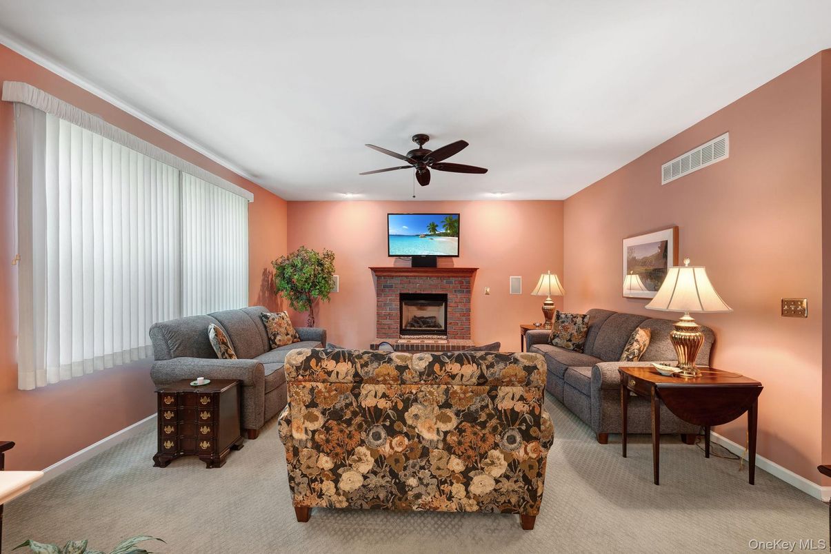 Fireplace, Interior, Living room, Recessed Lighting