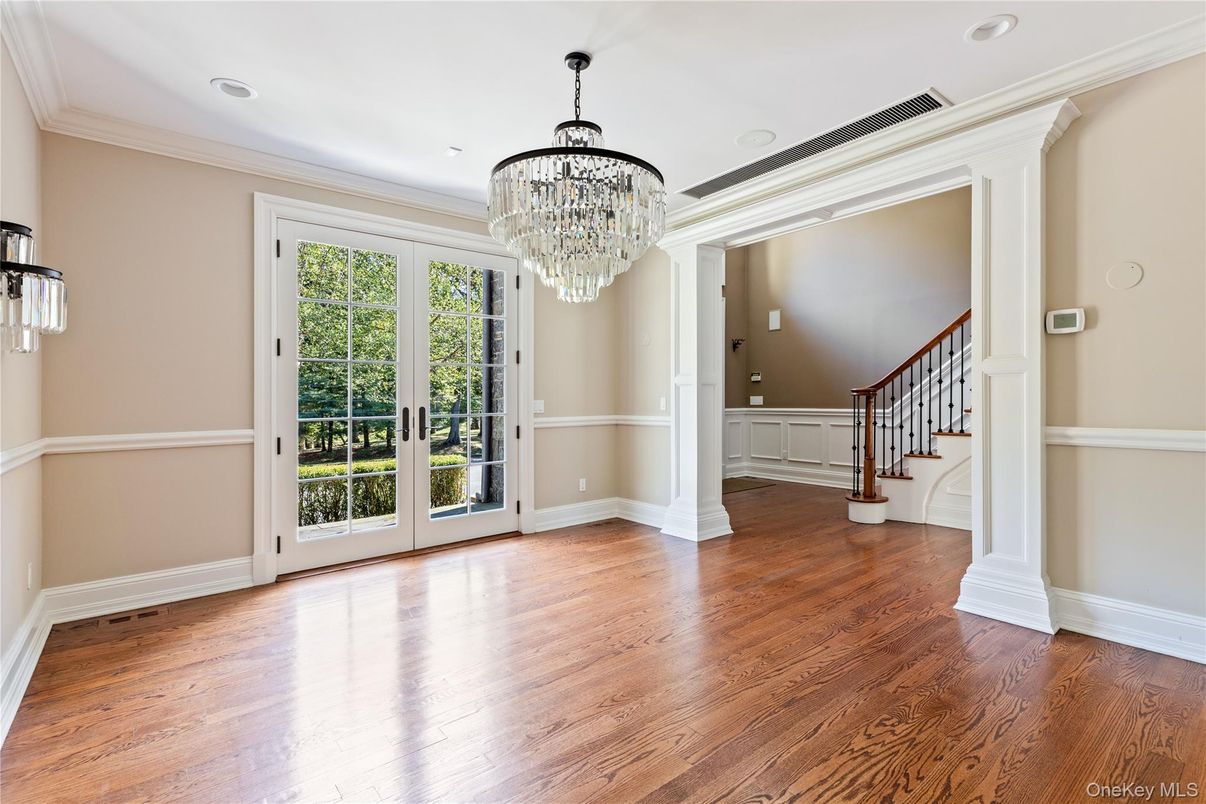 Chandelier, Empty room, Interior, Recessed Lighting, Wood Texture Flooring