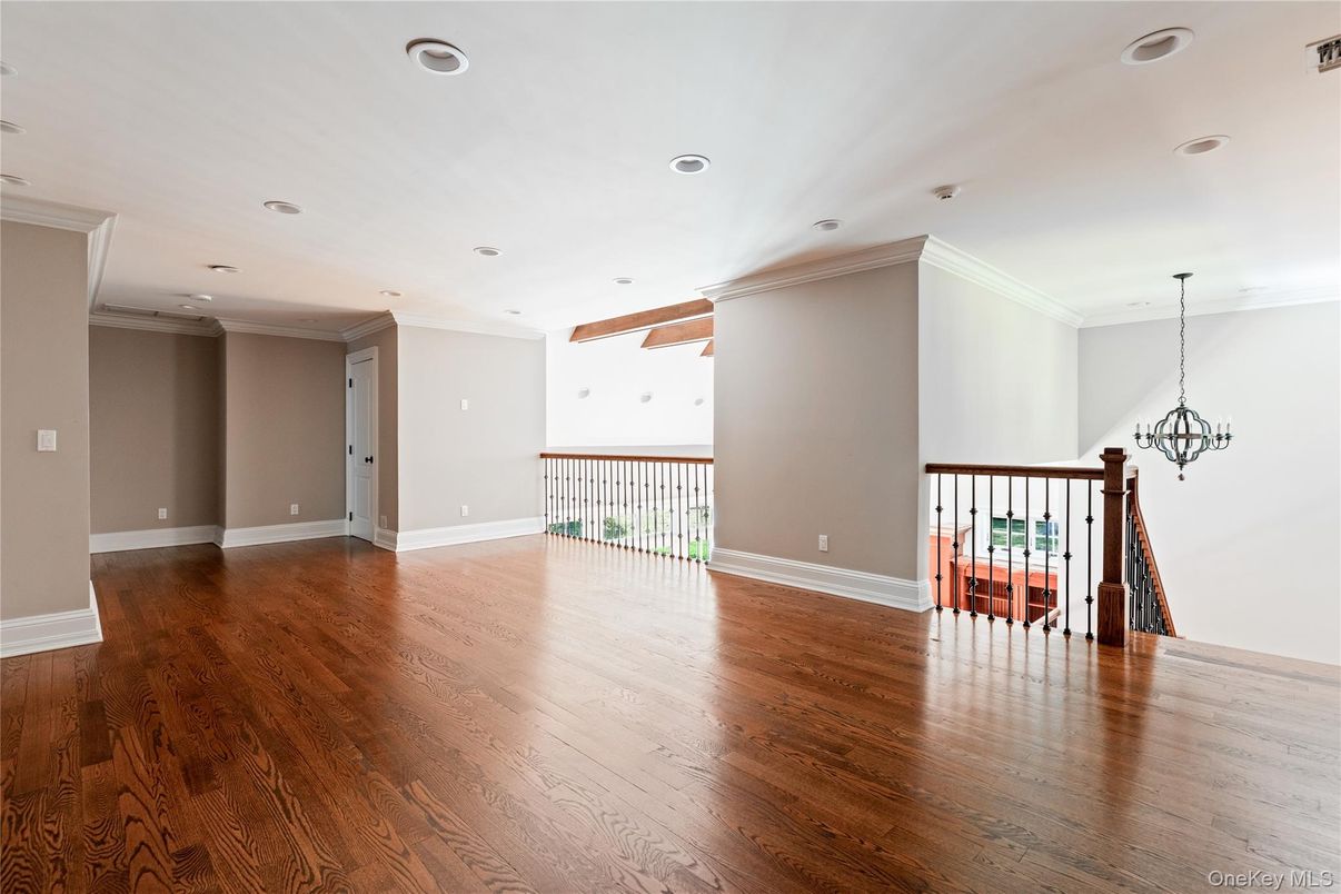 Empty room, Interior, Pendant Lights, Recessed Lighting, Wood Texture Flooring