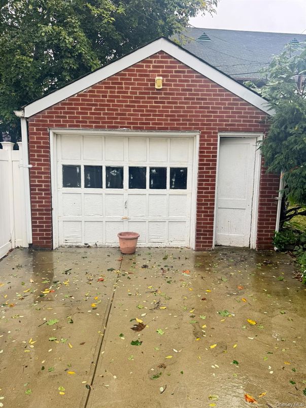 Detached Garage, Exterior