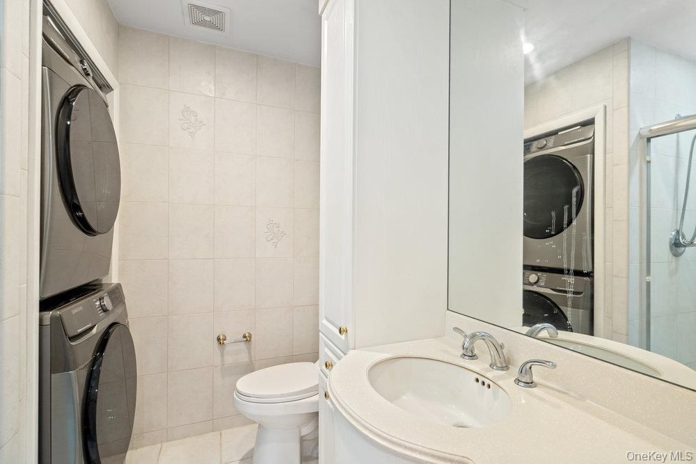 Bathroom, Interior, Recessed Lighting, Washer