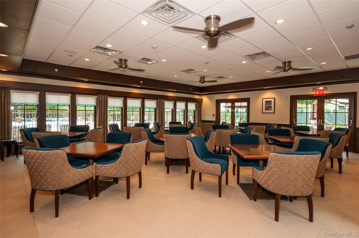 Dining room, Interior, Recessed Lighting